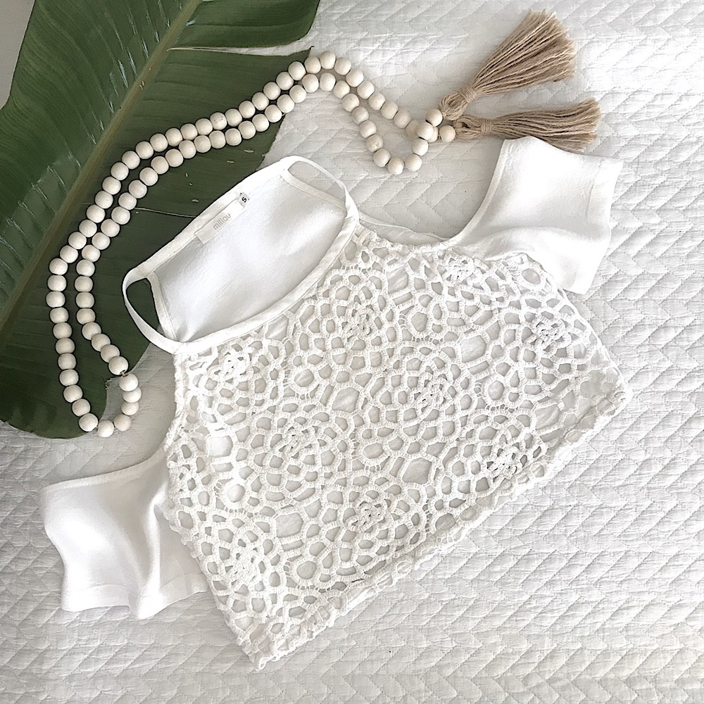Millau LF White Lace Off The Shoulder Crop Top Size SMALL.